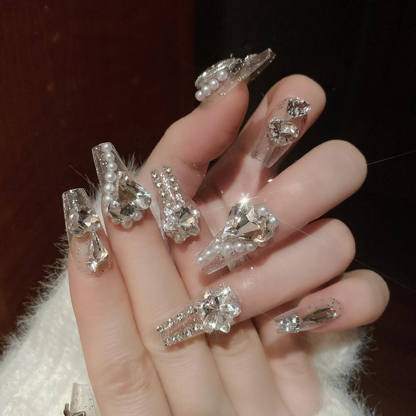 Роскошные накладные ногти "Сердце с бриллиантом" - Многоразовые наклейки для нейл-арта в свадебном стиле