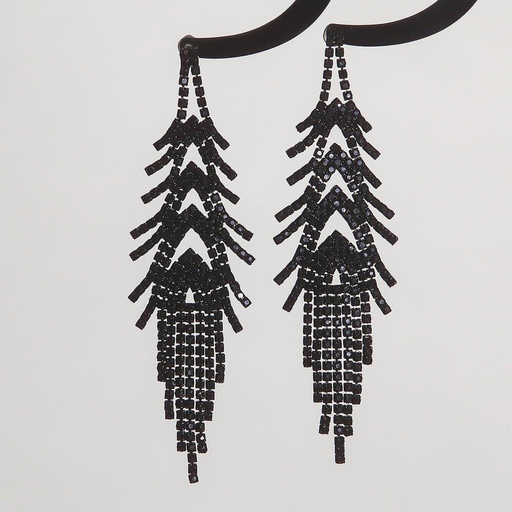 Новые трендовые длинные рождественские серьги с кисточками, высококачественные нежные красные серьги, женские серьги, 1 пара