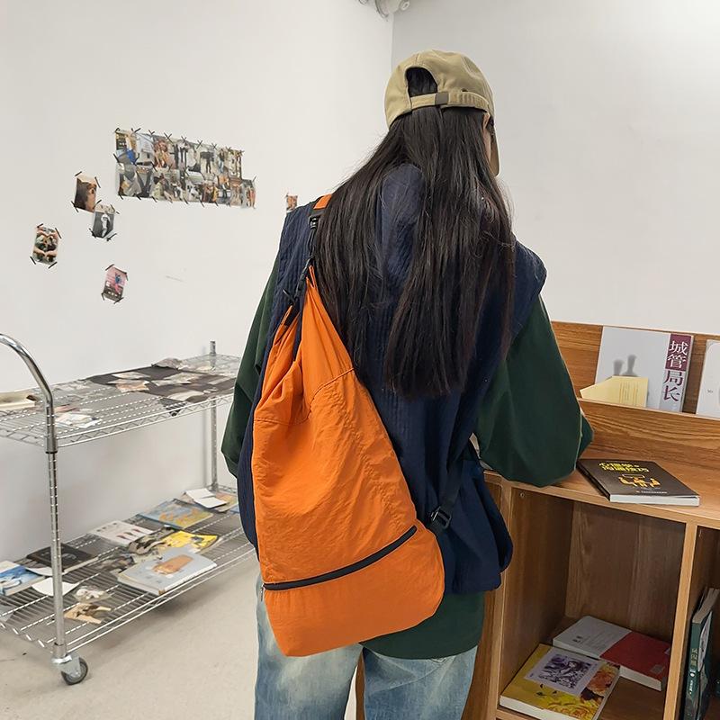 Men'S And Women'S Urban Fitness Wrinkle Leisure Outdoor Sports Anti-Splashing Roll-Up Backpack Large-Capacity Shoulder Bag