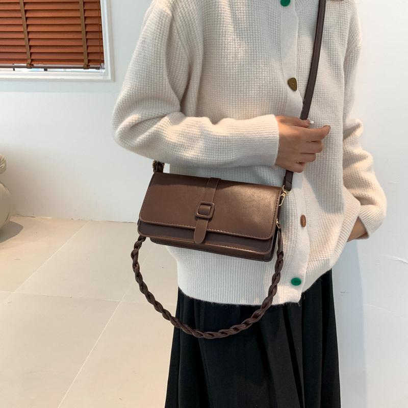 2024 новая корейская версия модная ретро маленькая сумка женская чувственная иностранная универсальная сумка через плечо осенне-зимняя фактурная сумка-мессенджер