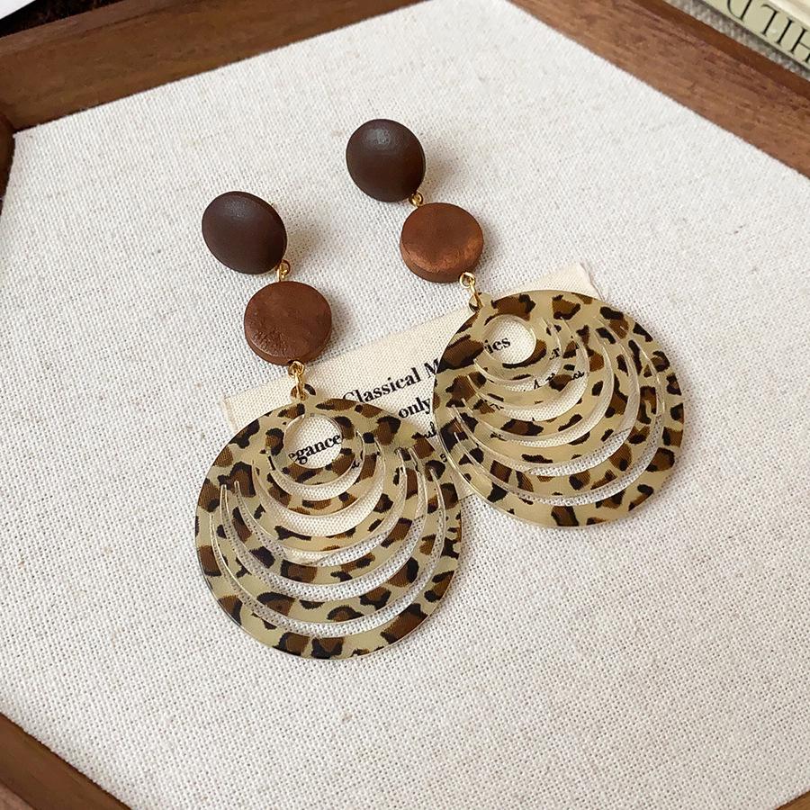 Серьги-гвоздики с цветочным леопардовым принтом из смолы - Ретро-дизайн с серебряной иглой