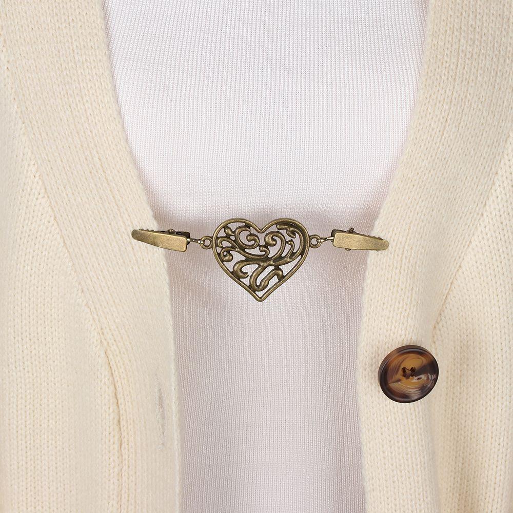 Trendy Winter Heart Pattern Retro Sweater Blouse Pin Cardigan Clip Shawl Brooch Duck Clip Clasps