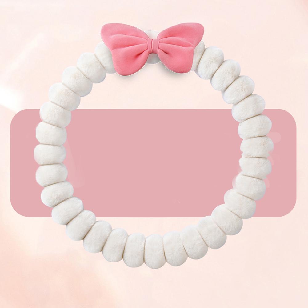 Winter Steering Wheel Cover with Soft Faux Plush and Bow Style for Secure Grip and Heat Retention in Cold Conditions