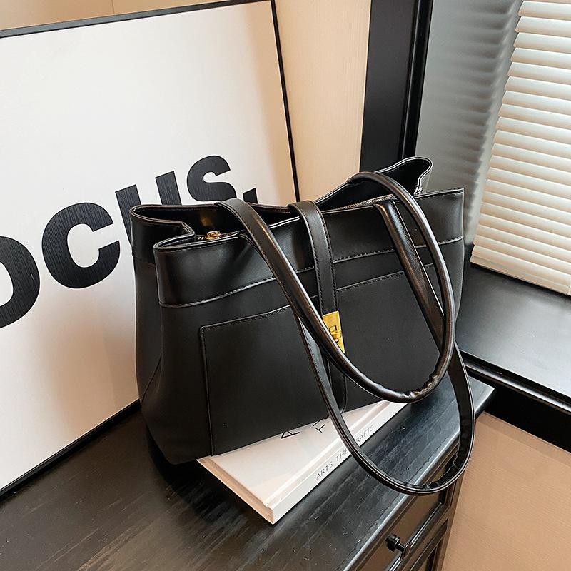 Сумка-тоут премиум-класса большой вместимости для поездок на работу женская 2025 зима новая модная портативная сумка-тоут универсальная ретро сумка через плечо