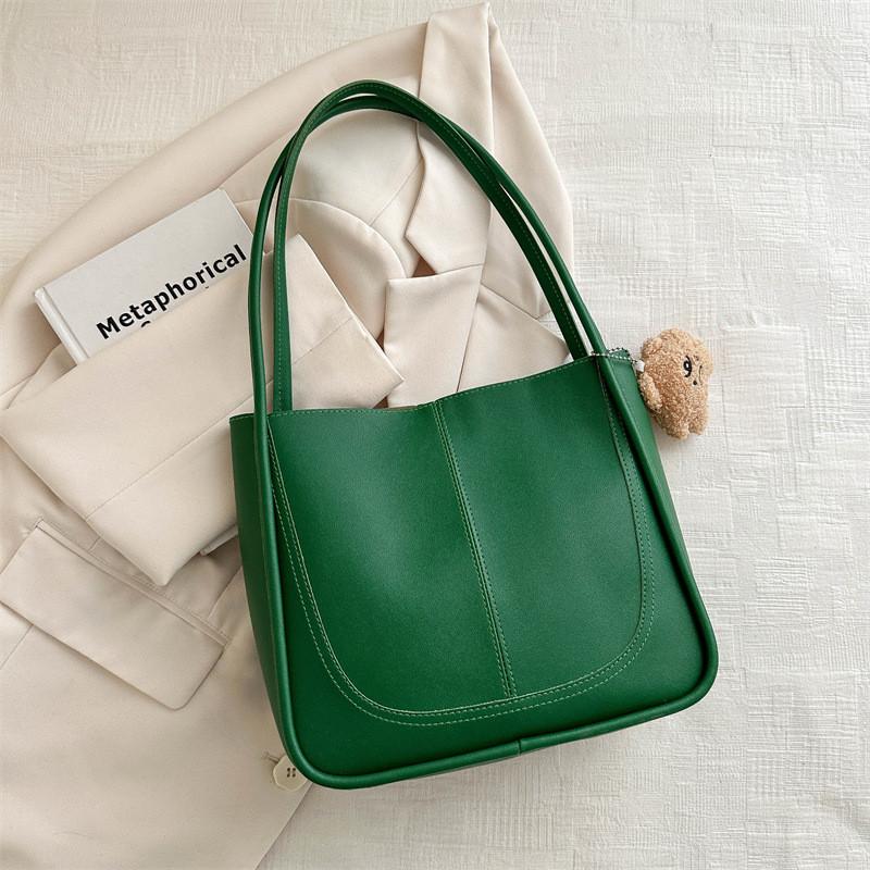 Модная женская сумка-тоут в стиле стрит-стайл Весна 2024 в черном, зеленом, розовом и белом цветах