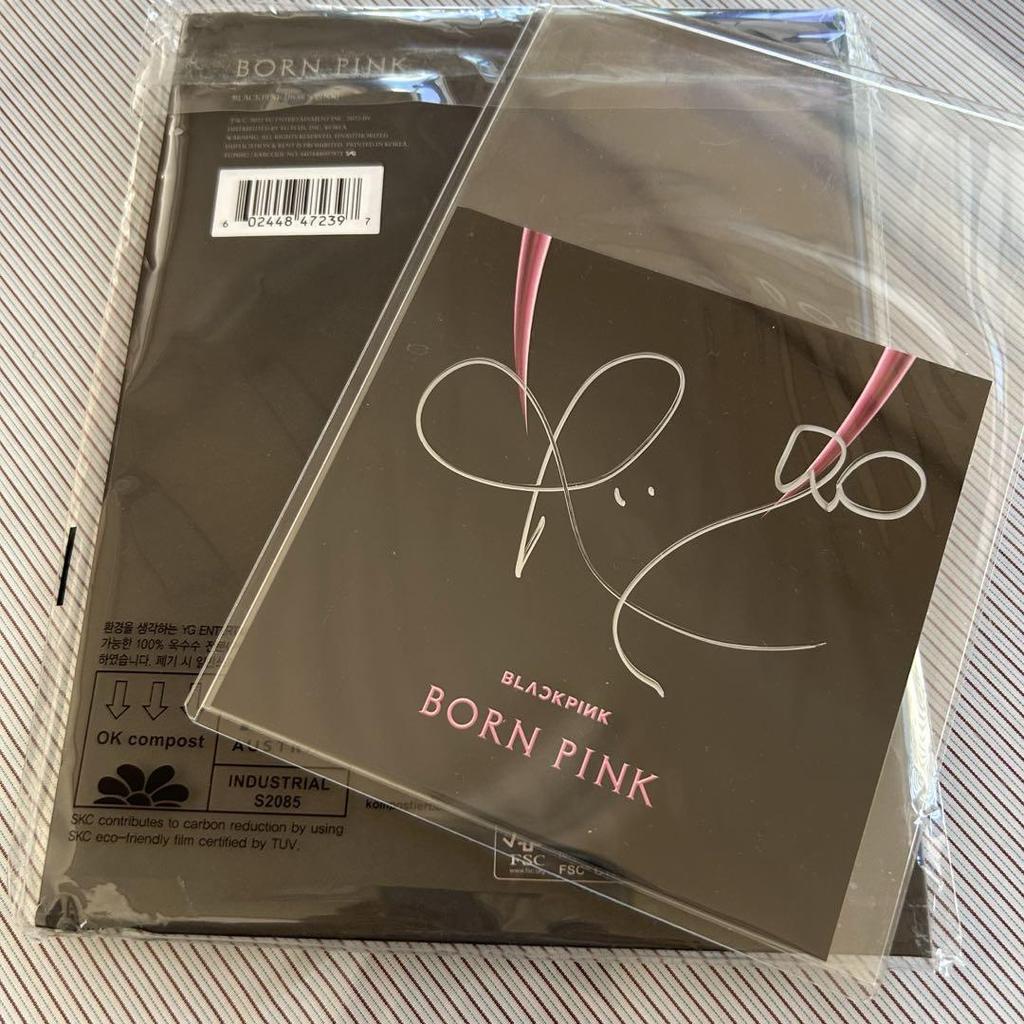 [USED] BLACKPINK BORN PINK Rosé Autographed CD