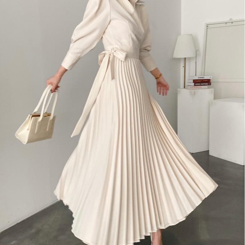 Available In Two Colors, 2023 New Style Pleated Dress with Lapel, Side Bow Tie Waist, and Slimming Puff Sleeves.