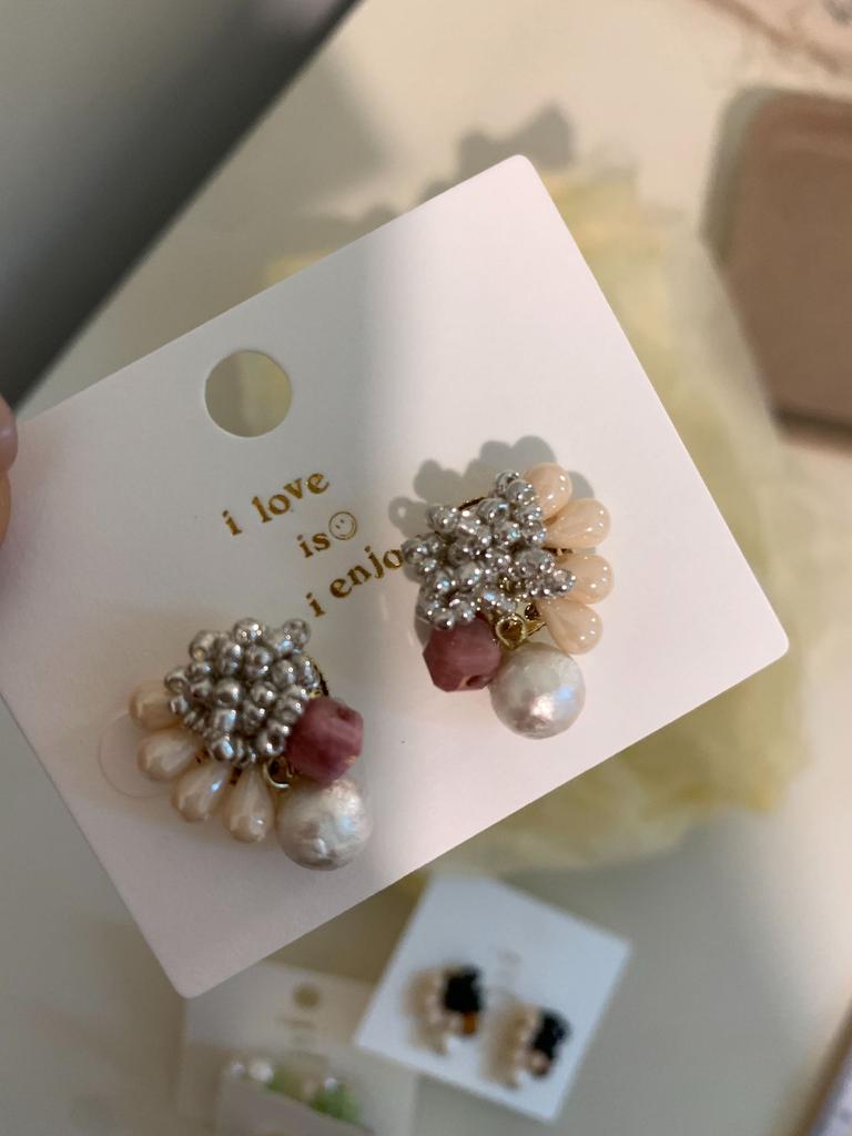 Handmade Retro Glazed Beaded Exquisite Small Stud Earrings High-end Design Temperament Neutral Earrings Women