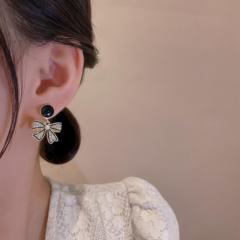 New Boho Black Enamerl Bowknot Hanging Earrings for Women Full Rhinestone Elegant Pearl Beads Wedding Ear Jewelry 2025 New In
