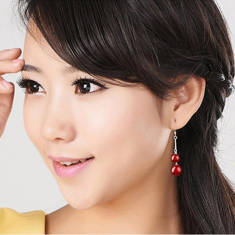 Женские корейские модные элегантные посеребренные 925 пробы, антиаллергенные 4 черных и красных агатовых бусины, висячие / висячие серьги-крючки, женские украшения для ушей, рождественский подарок