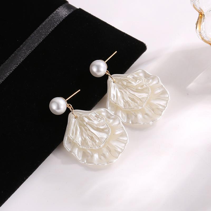 New Shell Style Women Earrings Simple Versatile Earrings Sweet Fan Shell Earrings