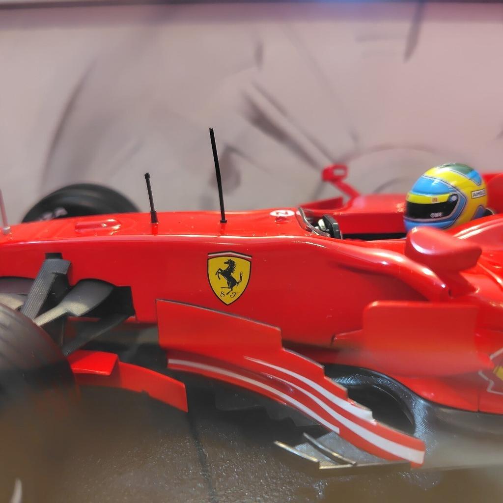 Hot Wheels Масштабная модель автомобиля Ferrari Felipe 2007 года, выигравшего чемпионат, в отличном масштабе 1/18 F2007, Нет. 5, Масса, машина constructor'а. [, один d, состояние]