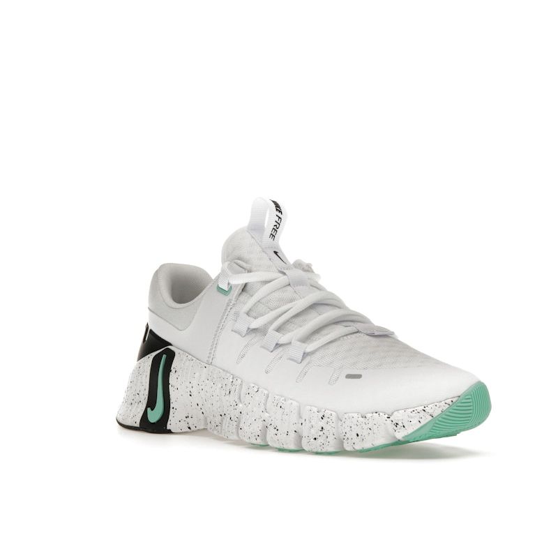 Nike (WMNS) Бесплатные Metcon 5 'White Emerald Rise' DV3950-101