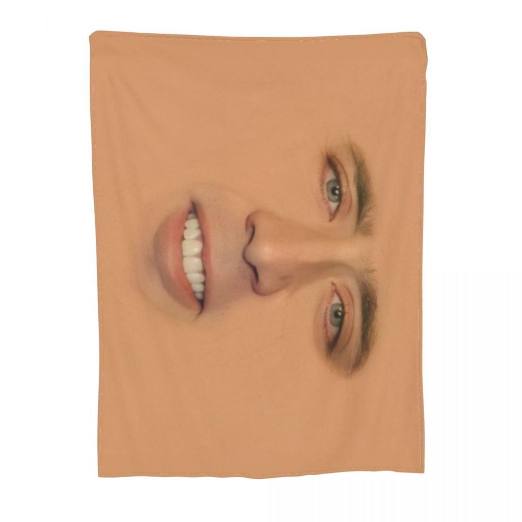 American Actor Johnson Bed Travel Flannel Blanket Super Warm Lightweight Suitable for Sofa Bedroom Living Room
