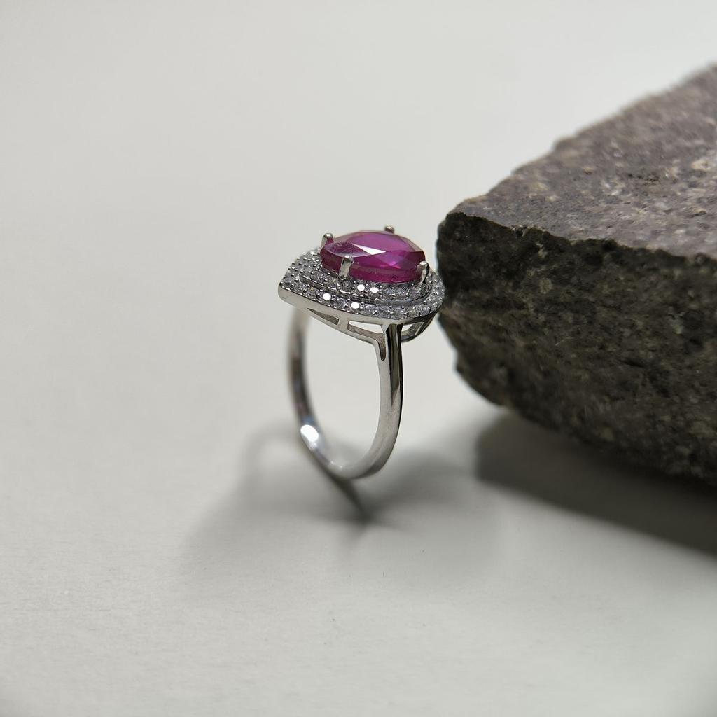 Серебряное кольцо с натуральным рубином 3.013ct, вес изделия 3,69 гр (2182429)
