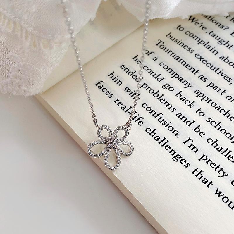 Цветочное ожерелье Маленькое свежее универсальное темпераментное маленькое, милое и нежное маленькое колье-ошейник с цветком