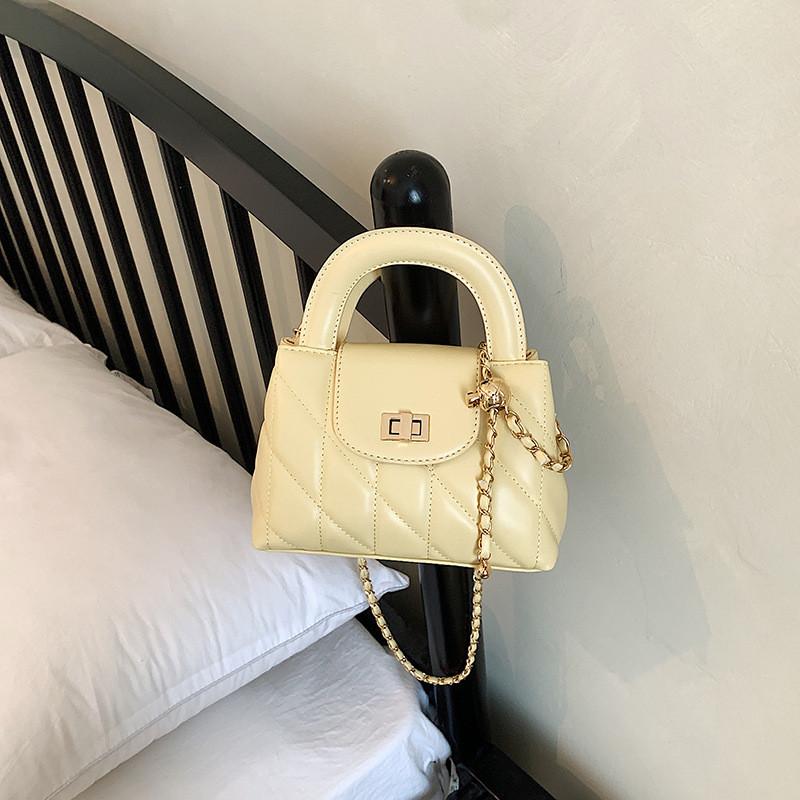IELGY Diamond Chain Messenger Bag Summer Fashion Commuter Shoulder Handbag