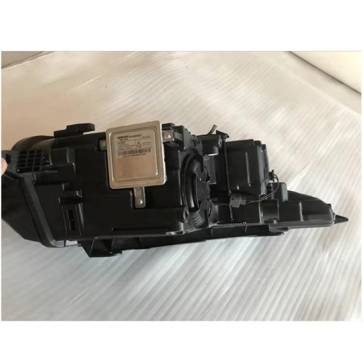 Ксеноновые светодиодные фары LR084160 и LR084150 для Land Rover Range Rover Evoque.