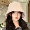 Маленький ароматный стиль Милая шляпа-панама с цветком для женщин Осень-Зима Ветрозащитная для лица Маленькая шляпа-горшок Корейская универсальная милая шляпа-ведро