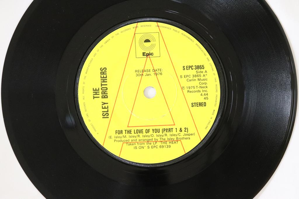 7inch Record ISLEY BROTHERS - For The Love Of You SEPC3865 Epic 1976 UK Soul/Funk Used