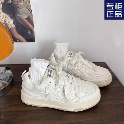 2024 весна новинка дышащие нишевые повседневные универсальные толстоподошвенные кеды с четырехлистным клевером женские спортивные студенческие белые туфли