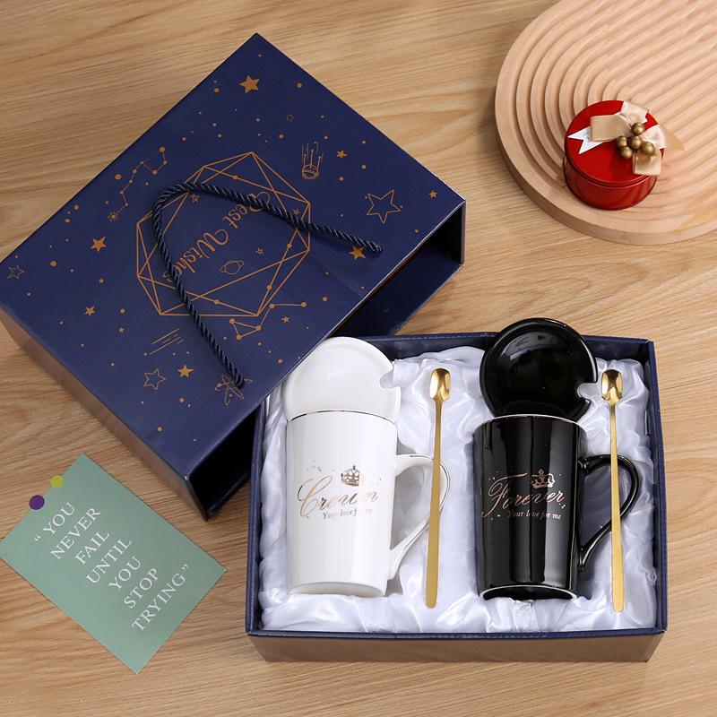 Elegant Golden Ceramic Coffee Mug Set, 400ml His and Hers Cups with Lids for Wedding Gifts Couples, Anniversary Present Idea