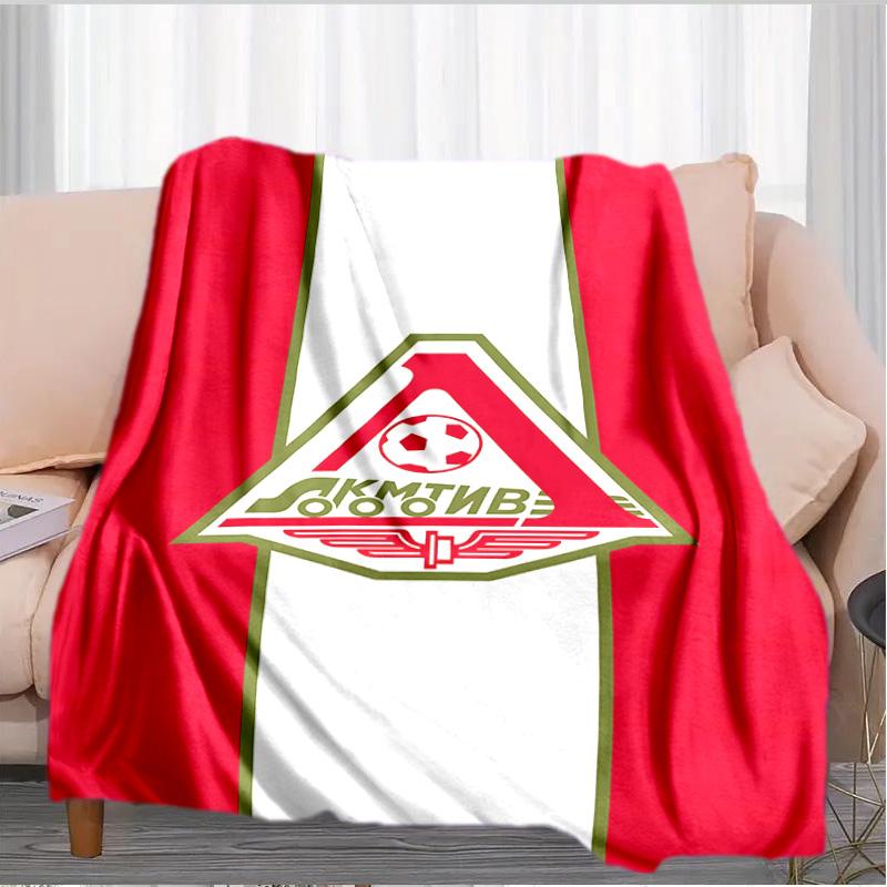 Green And Red Soccer Emblem Printed Throws Blanket Soft Flannel Blankets for Couch Bed Gifts for Men Women Picnic blanket Christmas gifts