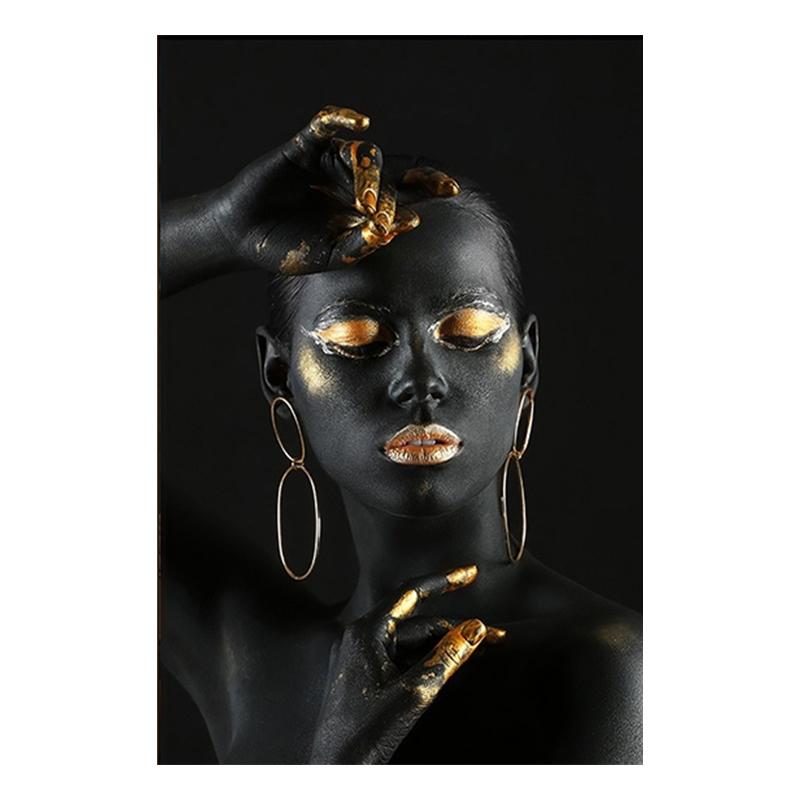 Черная женщина держит золотые украшения, холст, картины на стене, художественные постеры и принты, африканская девушка, боди-арт, фотографии, настенный декор