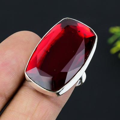 Кольцо из серебра 925 пробы с драгоценным камнем мозамбикский гранат, размер 8, b0W75
