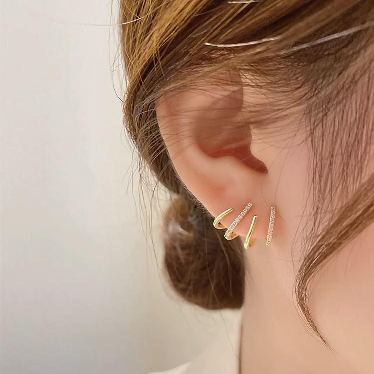 Silver Needle Four-Claw Ear Cuff Earrings - Stylish High-Quality Design