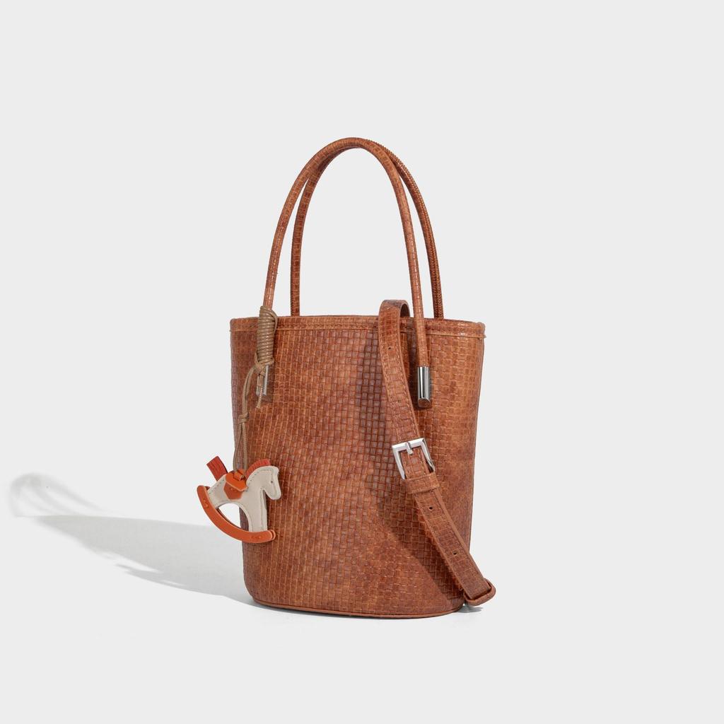 Cross-Border Bucket Bag 2025 New High-Quality Fashionable Woven Bag Casual Versatile Handbag Trendy Single Shoulder Crossbody