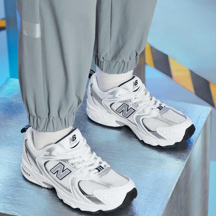 New Balance 530 Bungee Little Kid Белые детские кроссовки цвета индиго серебристо-металлик PZ530SB1