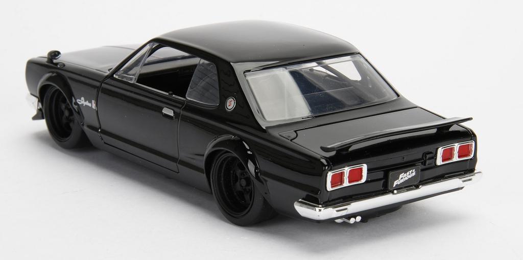 JADA TOYS 1/24 Scale Diecast Model Car, Fast & Furious Brian's Nissan Skyline 2000GT-R, from the Fast & Furious Series, Featuring Hakosuka
