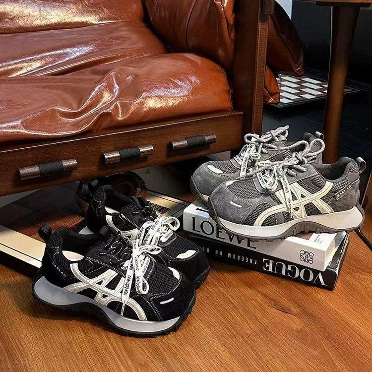 Женская обувь из натуральной кожи 2025 осень новая корейская версия на толстой подошве маленькие папины кроссовки маленькая талия кроссовки Форреста Гампа повседневные кроссовки для бега