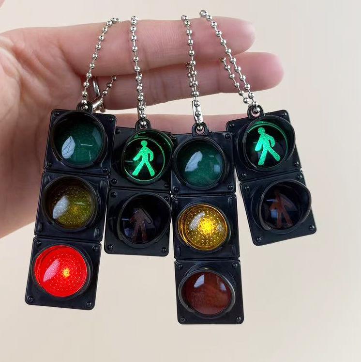 Модель Креативный Светофор на Машинке Брелок Мини Электронный Пешеходный Сигнал Держатель для Ключей Подвеска на Сумку Новинка Аксессуар Подарок