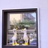 Статуэтка утки с руками в форме сердца Милая делающая жест сердцем Фигурка утки Смола Милое животное Декор Сладкий подарок для влюбленных друзей Декор для дома