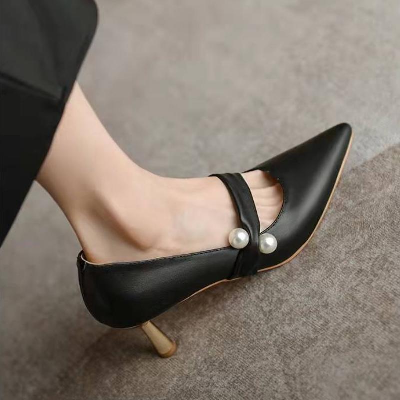 Женские туфли на высоком каблуке с острым носком, сексуальные, модный дизайн, новые роскошные сандалии из лакированной кожи на тонком каблуке, одинарные туфли с пряжкой