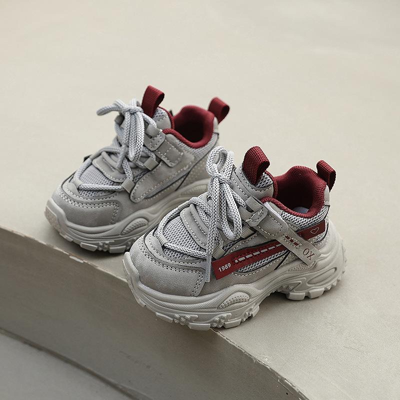 2026New spring girls' sneakers, versatile children's casual soft-soled dad shoes, mesh breathable kids' shoes