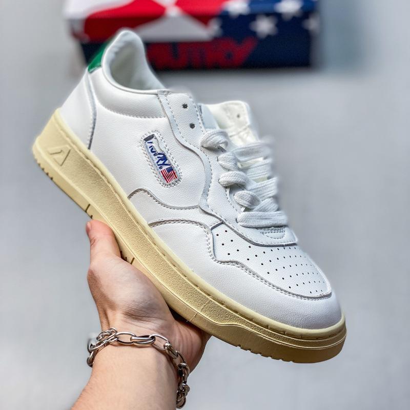 High quality Putian shoes Aocui cream board shoes men's height increase leisure sports white shoes women's leather platform bread shoes