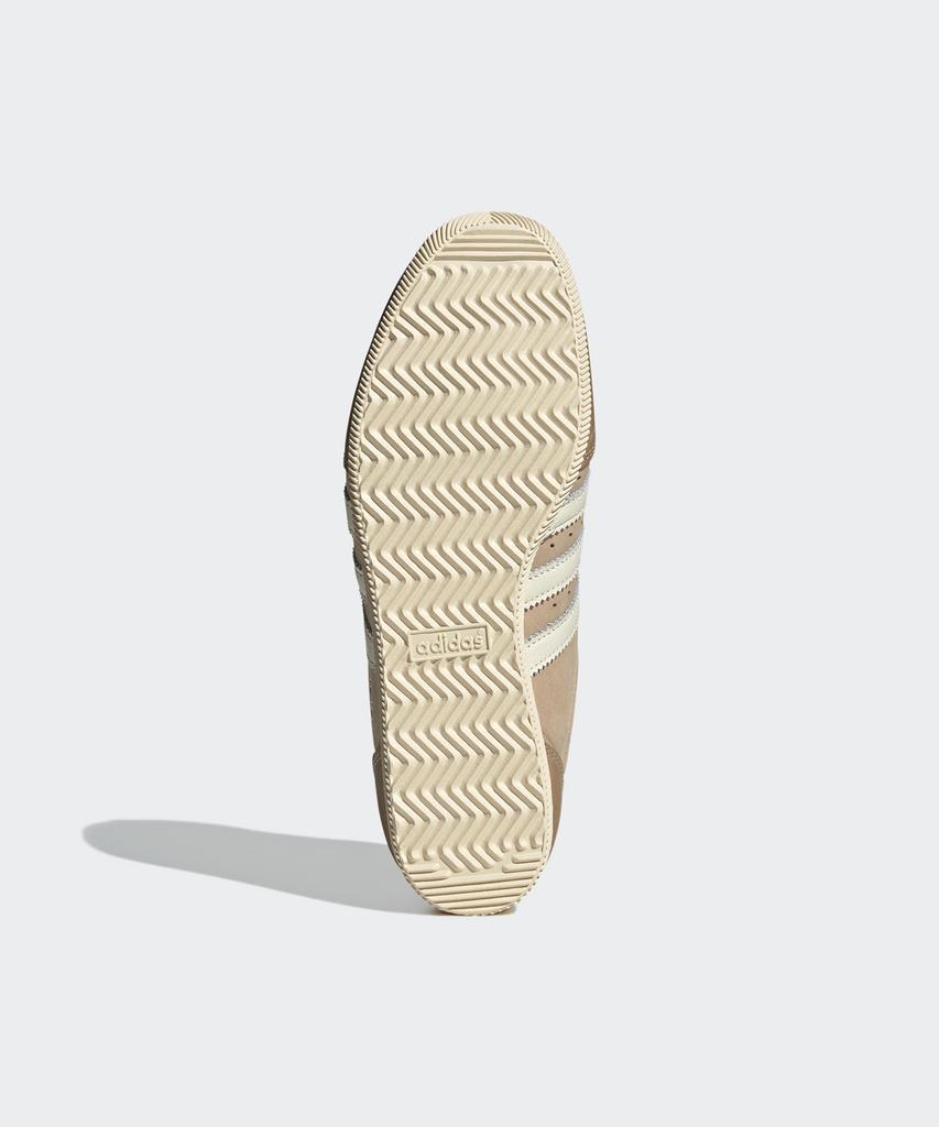 adidas Япония - Теплый песчаник / Js0253