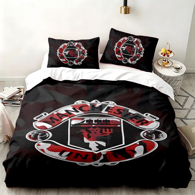 FC Manchester 3pc set Perfect for bedroom use Comfortable bedding set includes a duvet cover and two pillowcases Ideal birthday or Christmas gift