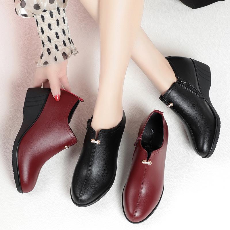 Модные удобные туфли из мягкой кожи с глубоким носком, гибкие мокасины для женщин 2024 года, весенние туфли на платформе и танкетке для офиса, мамы, работы, элегантные