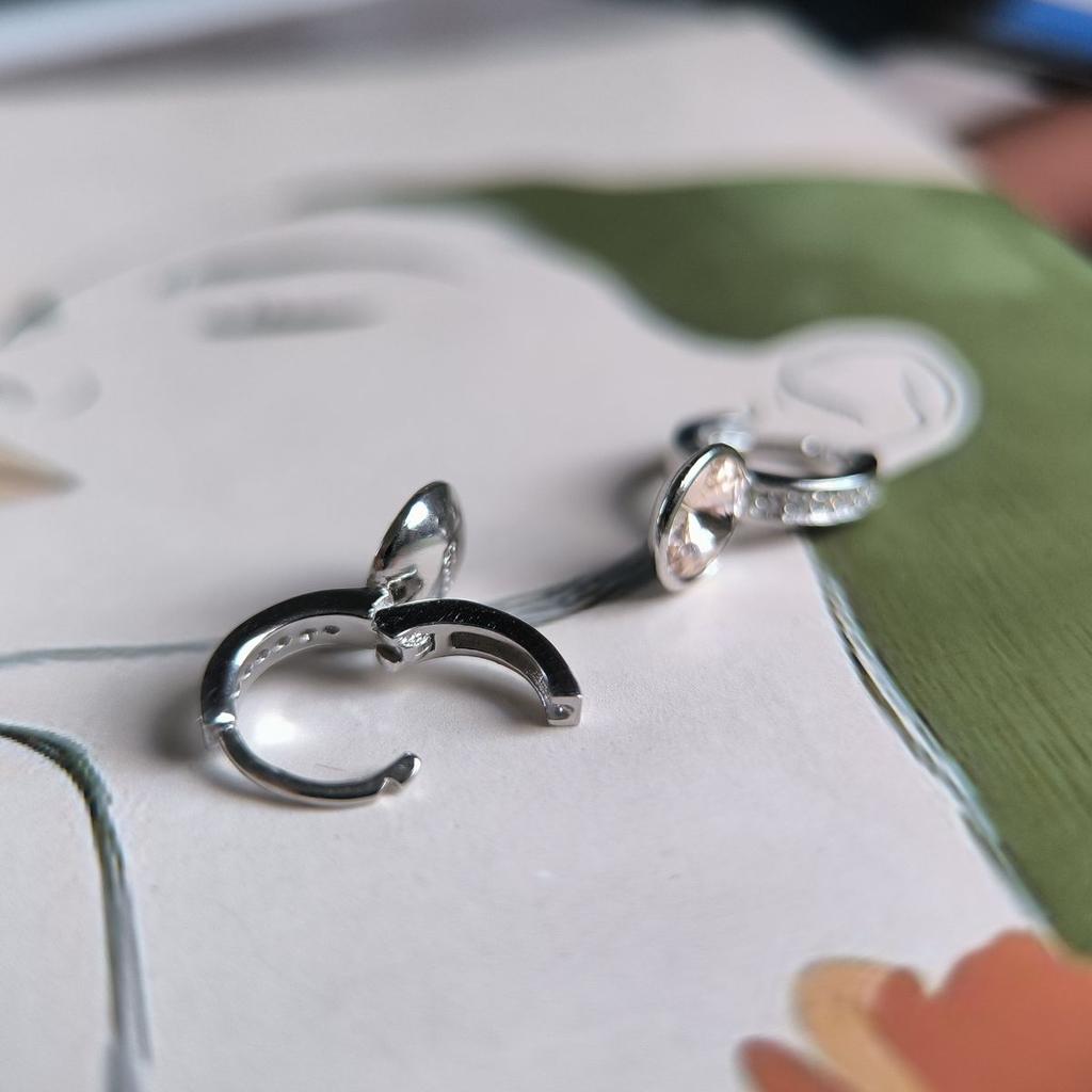 Серебряные серьги с фианитами (60002295)