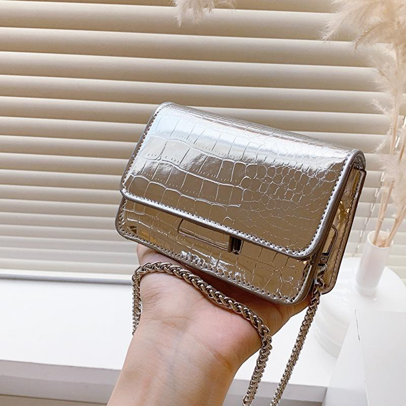 Personality, fashion and simplicity, solid color shoulder messenger bag, women's summer commuter mini square bag