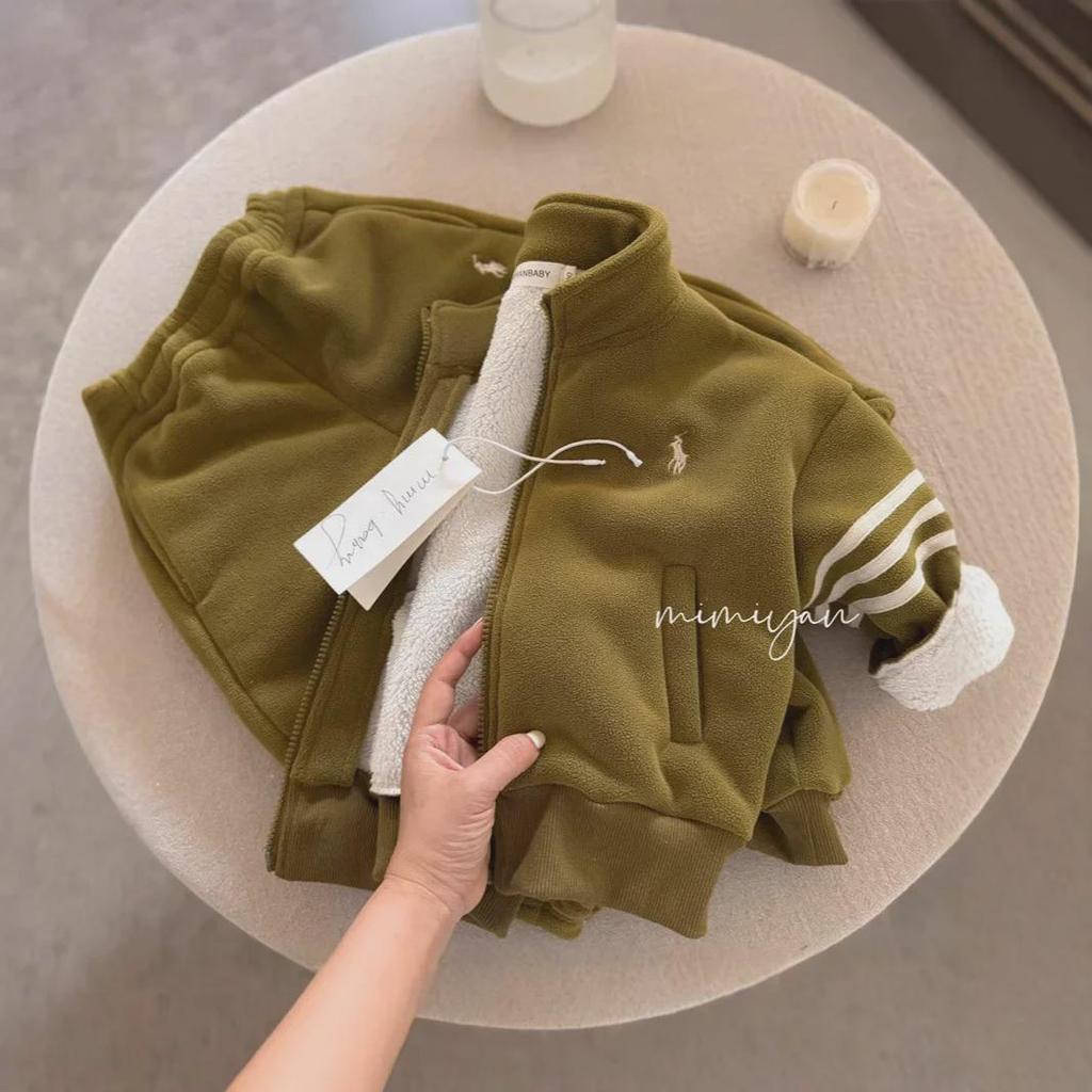 2024 Детская плюшевая теплая куртка и модный флисовый костюм из двух частей для мальчиков и девочек