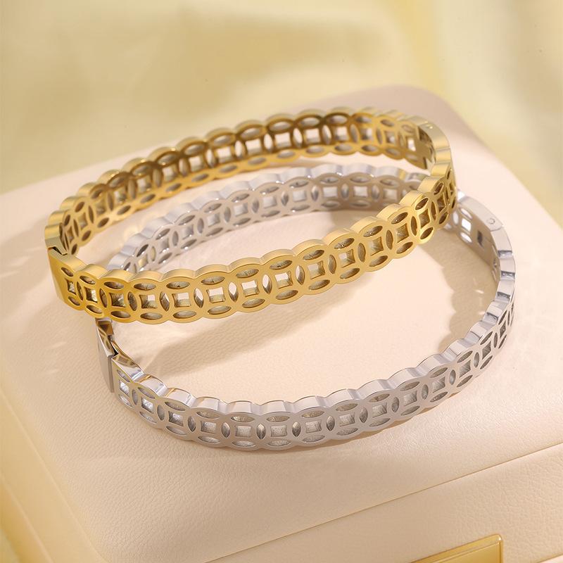 New Chinese-style fortune-bringing copper coin bracelet for women, vintage non-fading titanium steel bracelet, European and American high-end