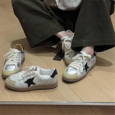 Толстоподошвенные дышащие кожаные кроссовки на скрытой платформе женские 2025 осень новые кроссовки «Звезда» Форрест Гамп спортивные и повседневные моральные тр