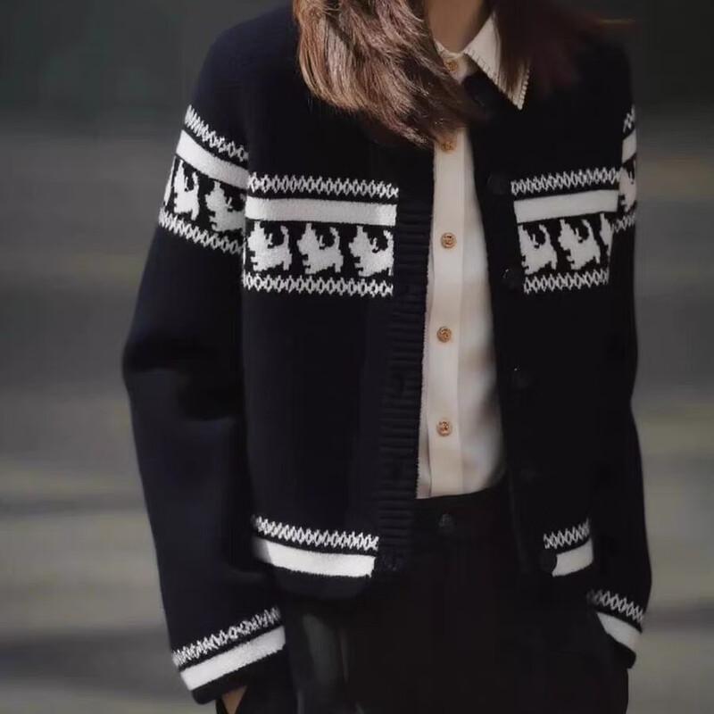 Zuose Retro Jacquard Button-Down Cardigan