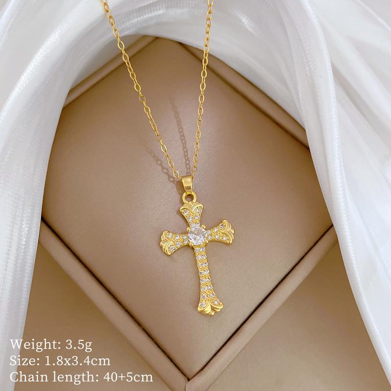 Copper Micro-Inlaid Love Light Luxury Temperament Gorgeous Full Diamond Necklace Female Versatile Collarbone Chain Titanium Steel