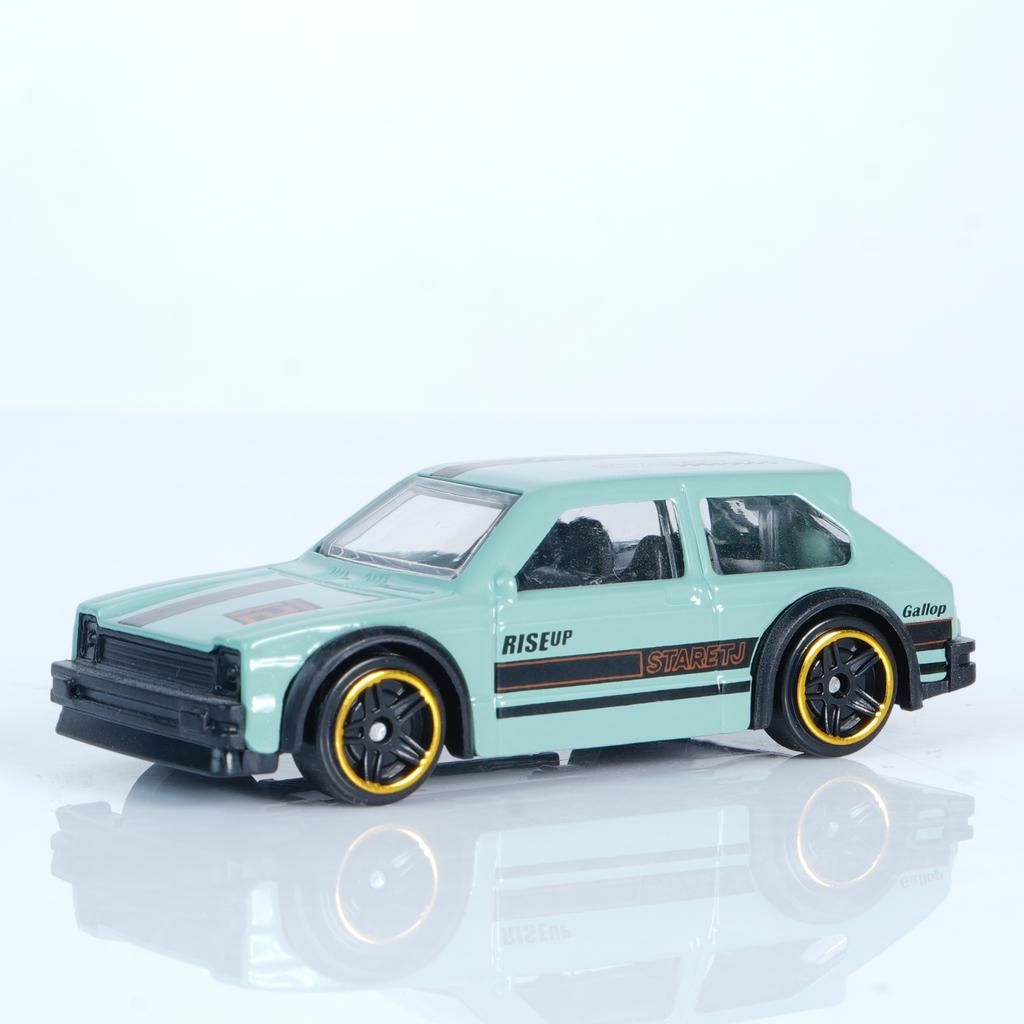 Модель автомобиля из сплава ABBX1 Симуляция 1:64 Скользящая Спортивная Гоночная Машина Детская Игрушечная Машина Подарок Мальчику Рождественский Подарок Игрушка Украшение Гоночная Машина